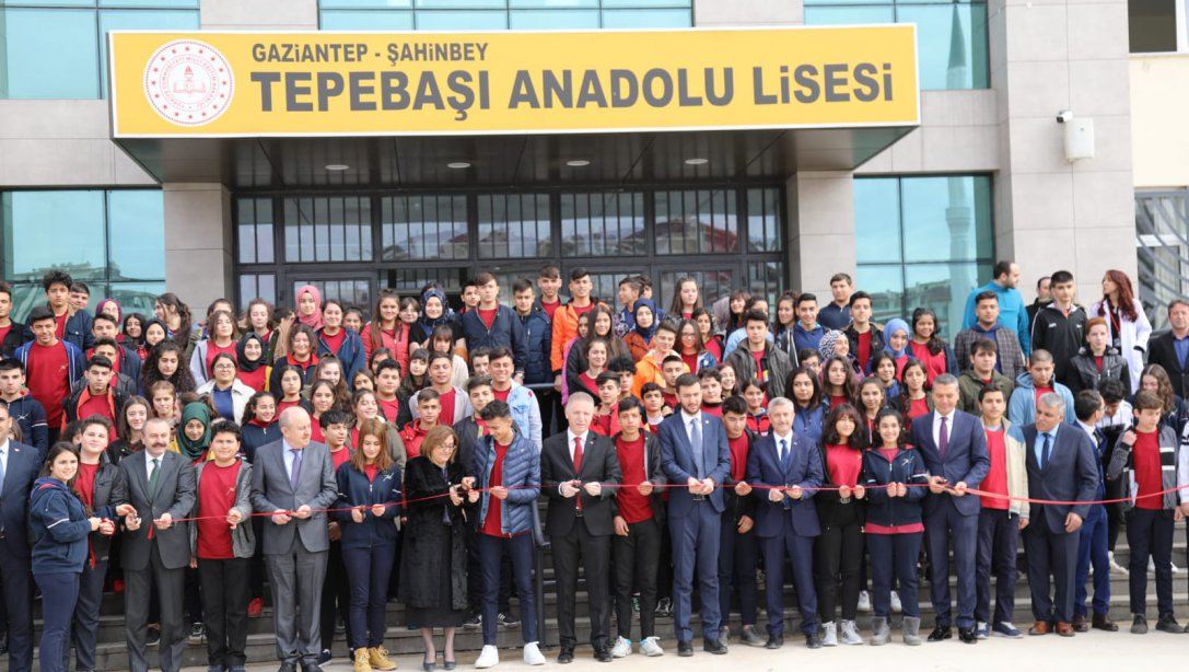 2019-2020 Eğitim Öğretim Yılı 2. Dönem ve okul açılışı Şahinbey Tepebaşı Anadolu Lisesi'nde gerçekleştirildi.