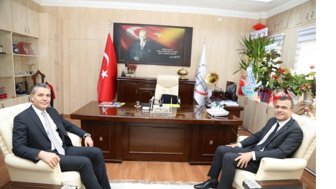 Gaziantep Gençlik ve Spor İl Müdürü Muhittin Özbay,İl Müdürümüz Yasin Tepe'yi ziyaret etti.