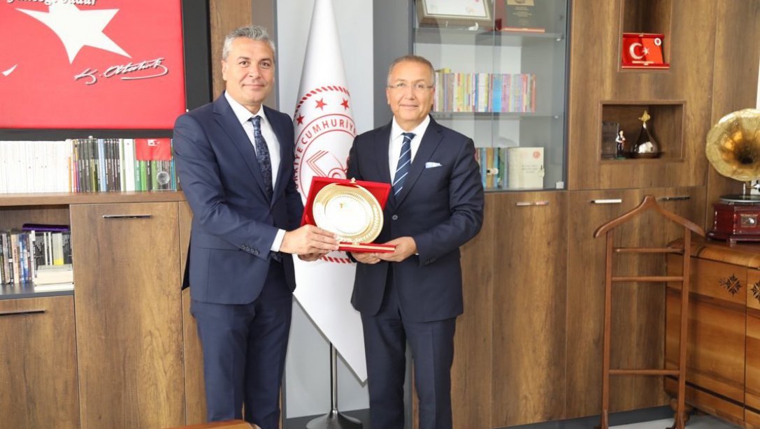 Türkiye Tenis Federasyonu Başkanı Sn. Cengiz Durmuş ve Gaziantep Tenis İl Temsilcisi Halil Uğur'un İl Müdürümüzü Ziyareti