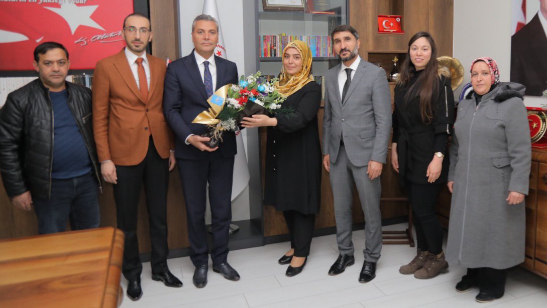 Türksat İl Müdürü Abdülaziz Sarıgül ve ekibi, İl Müdürümüz Yasin Tepe'yi ziyaret ettiler.