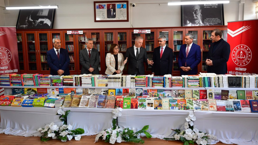 Gaziantep Büyükşehir Belediyesi iş birliğinde okullarımız için temin edilen 400.000 kitabın dağıtım lansmanı