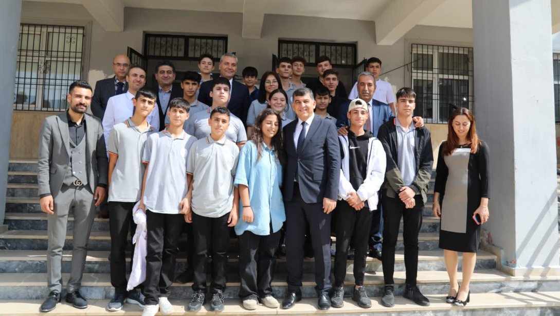 Şehitkâmil Belediye Bşk. Sn. Rıdvan Fadıloğlu ile Nigar Ertürk MTAL'yi Ziyaret