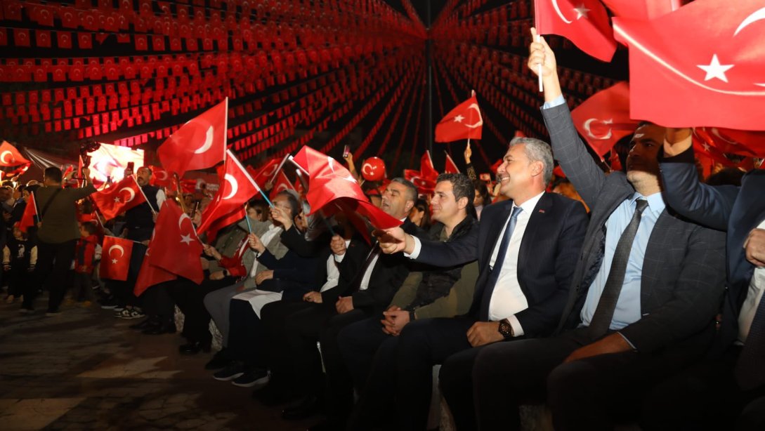 İl Millî Eğitim Müdürümüz Yasin Tepe, Müzik Öğretmenlerinin Seslendirdiği 29 Ekim Cumhuriyet Bayramı Koro Dinletisine'ne Katıldı.