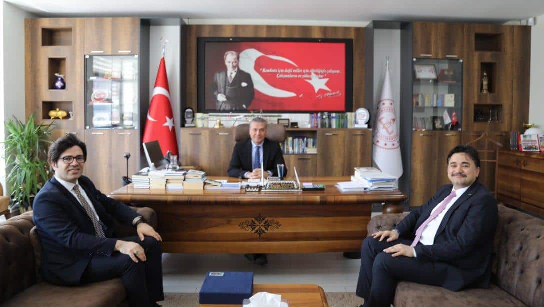 Türkiye Yeşilay Cemiyeti Gaziantep Şube Başkanı Prof. Dr. Haluk Şen ve Başkan Yardımcısı Ümit Helvacıkara'nın Ziyareti