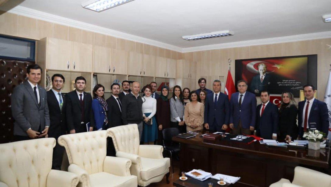 İl Milli Eğitim Müdürümüz Yasin TEPE, ilimizin kurtuluşunun 100. yılı ve Teknofest Gaziantep ile ilgili gerçekleştirilecek çalışmalar için Ar-Ge toplantısı gerçekleştirdiler.