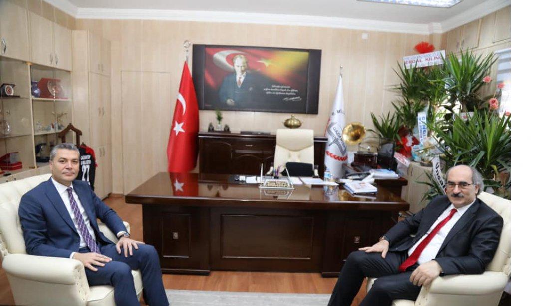 Özel Eğitim ve Rehberlik Hizmetleri Genel Müdürü Sayın Mehmet Nezir Gül, İl Milli Eğitim Müdürümüz Yasin Tepe'yi ziyaret etti.