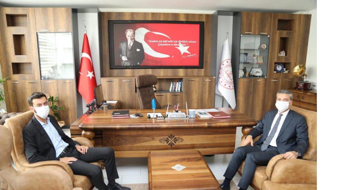 Gaziantep Milletvekili Sayın Müslüm Yüksel, İl Millî Eğitim Müdürümüz Yasin Tepe'yi ziyaret etti.