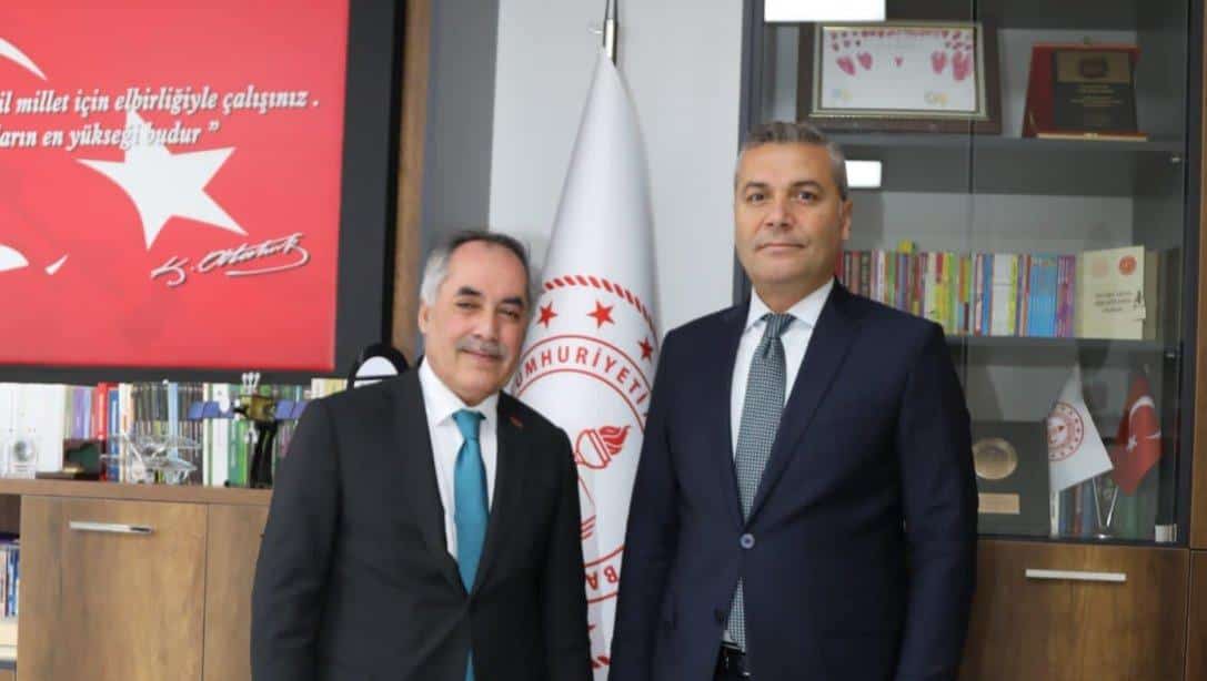 İl Nüfus ve Vatandaşlık Müdürü Hasan Kahraman, İl Millî Eğitim Müdürümüz Yasin Tepe'yi Ziyaret Etti.