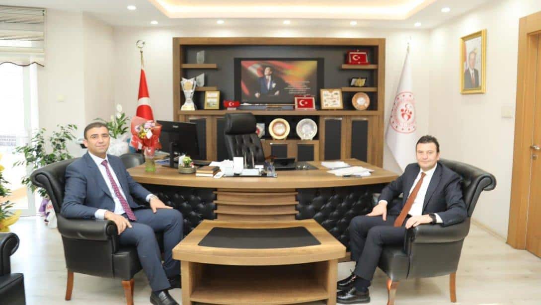 İl Millî Eğitim Müdürümüz Erdal Kılınç, Göreve Yeni Başlayan Gençlik Ve Spor İl Müdürü Numan Nafiz Şahin'e Hayırlı Olsun Ziyaretinde Bulunarak İş Birliği İçinde Yapılacak Faaliyetlere Dair İstişarelerde Bulundu.