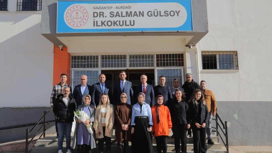 Dr. Salman Gülsoy İlkokulundan Çiçekler Dolusu Merhaba!