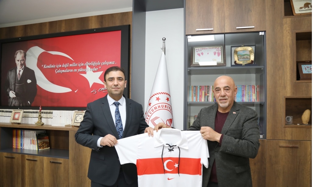 Türkiye Futbol Antrenörleri Derneği (TÜFAD) Gaziantep Şube Başkanı İsmet Savcılıoğlu'ndan İl Millî Eğitim Müdürümüz Dr. Erdal Kılınç'a Ziyaret