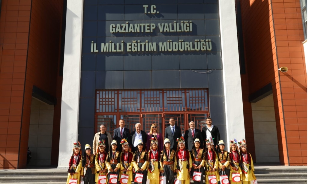ZİYNETİMİZ YÖRESEL KIYAFETİMİZ, NEŞEMİZ TÜRKİYE DERECEMİZ!