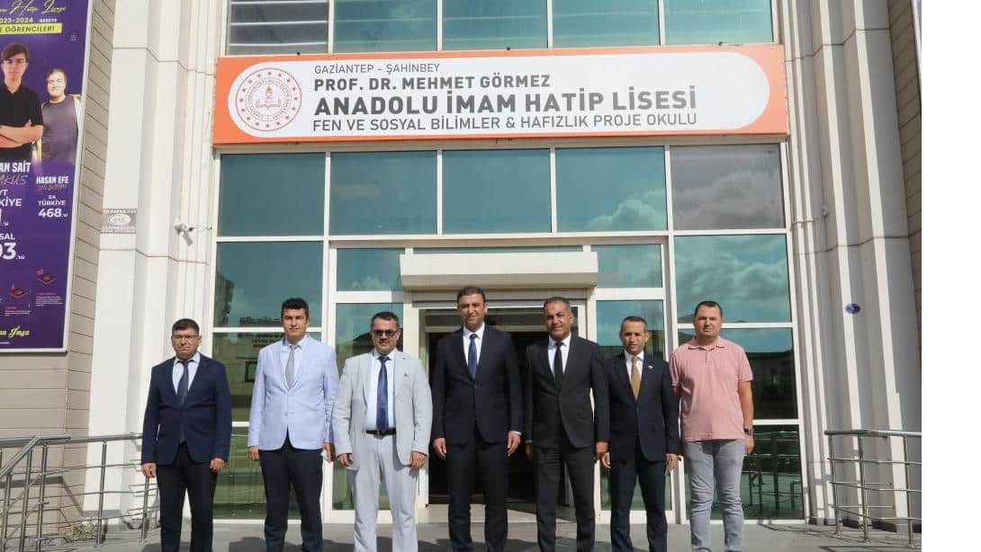 LGS Başarısını Tebrik Ziyareti için Prof. Dr. Mehmet Görmez Anadolu İmam-Hatip Lisesindeyiz!